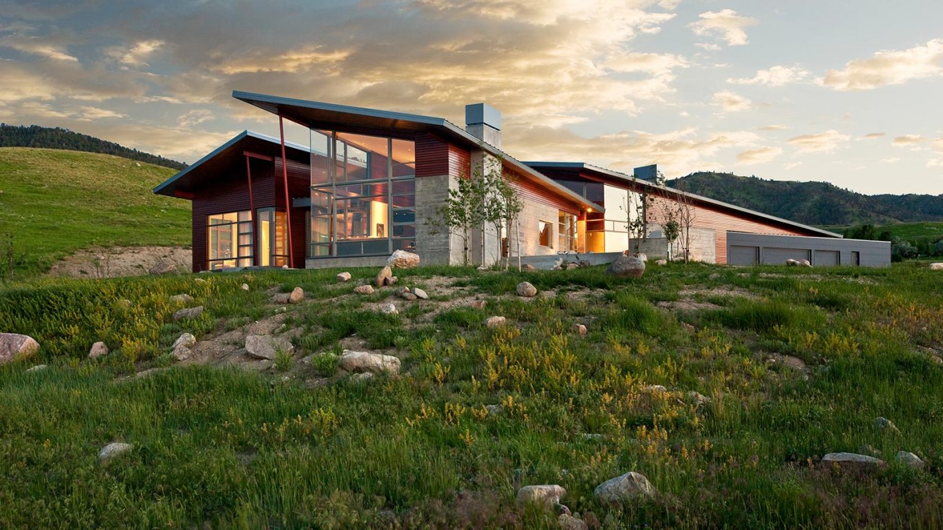 Wyoming Residence Modern house makes a bold statement in a small town