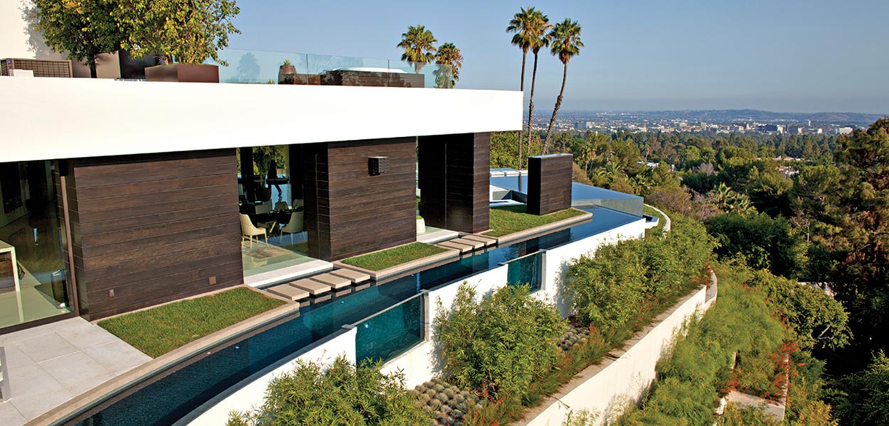 1201 Laurel Way Residence: Beverly Hills dream home with zero edge infinity pool and impressive views for a luxurious lifestyle