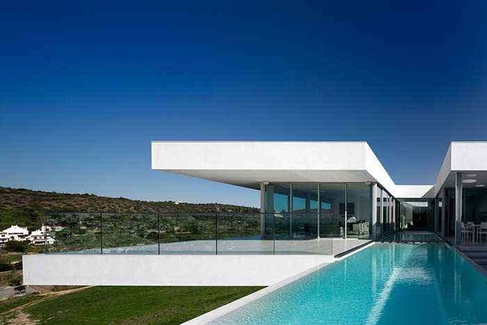 A stunning contemporary house in Algarve Portugal