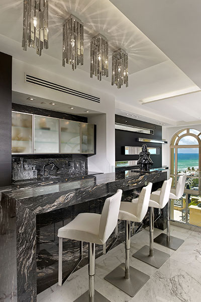 Beautiful Bar Design In A Luxurious Penthouse