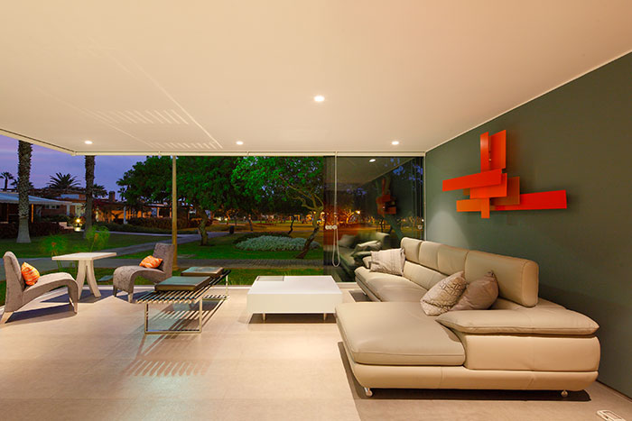 Casa Blanca Modern Living Room