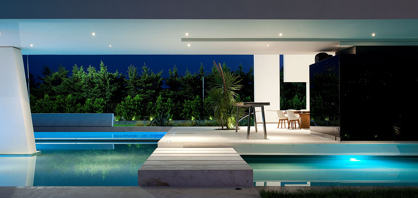 Futuristic House Relaxing Area With Stunning Pool