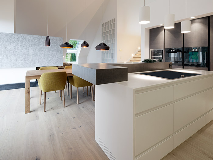 House B.A.B.E. Stunning White And Black Kitchen