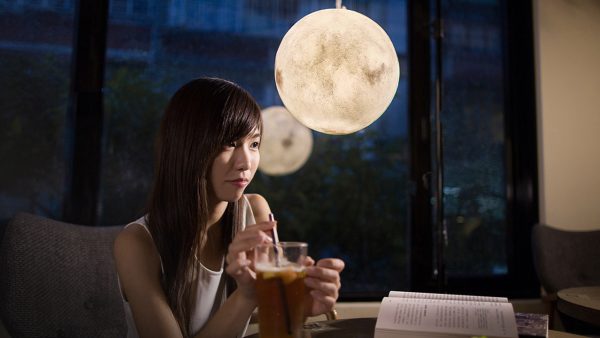 Luna Lamp- Moon lantern that brings romance into your living room