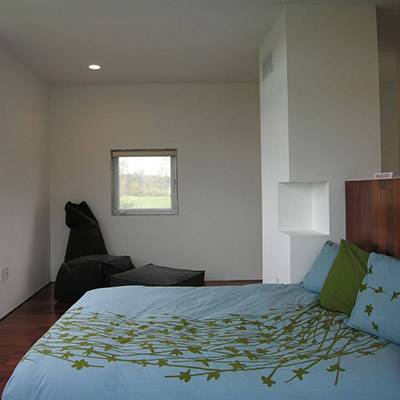 Minimalist Bedroom Design In A Contemporary Countryside House Near New York