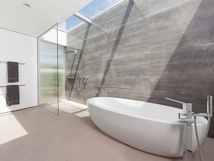 Modern Bathroom With Round Bathtub