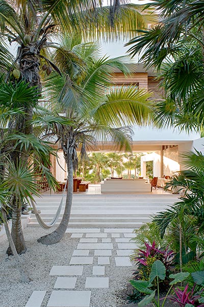 Modern Beach House In Mexico