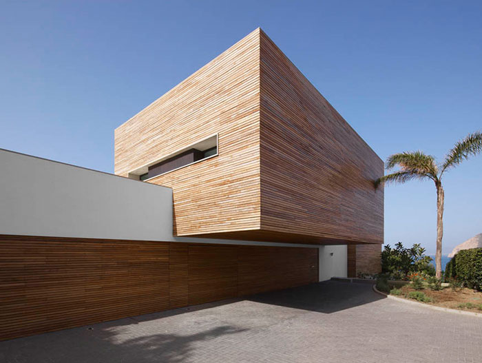 Modern House With White Interior in Granada Spain