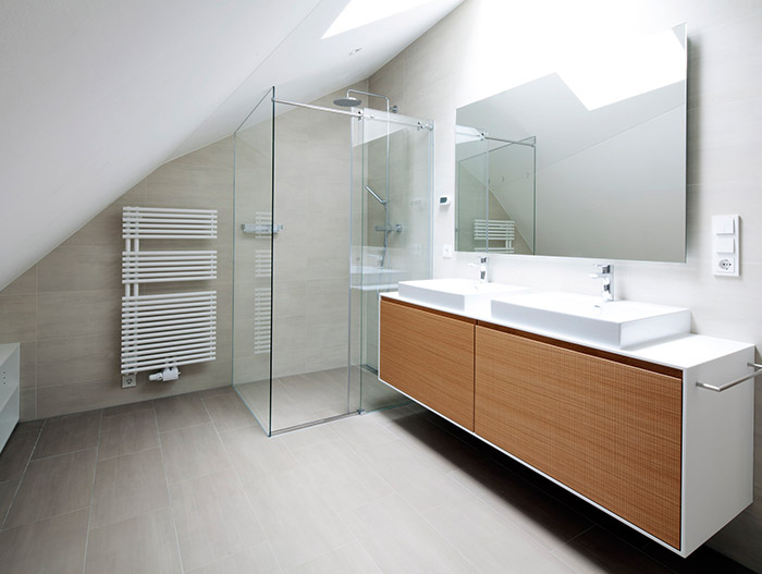 Modern White Bathroom by destilat