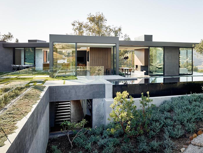 Oak Pass House Modern Home In California