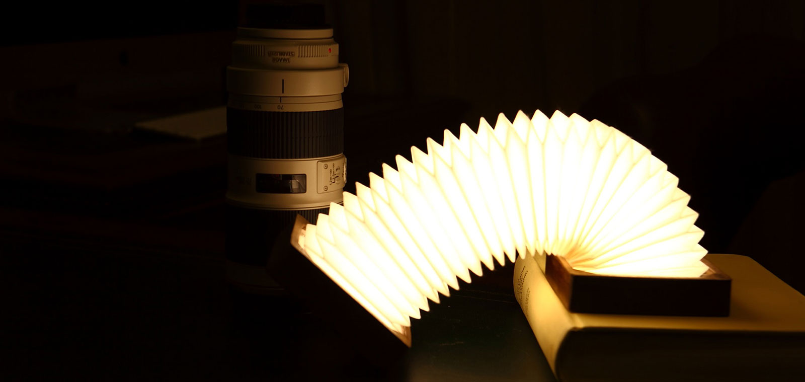 Orilamp-Origami-Inspired-Smart-Lamp-with-app
