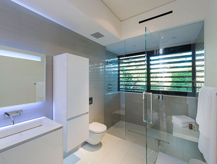 Small white bathroom design