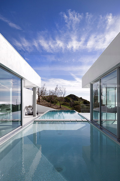 Stunning Bauhaus style home in Algarve Portugal with beautiful pool and views