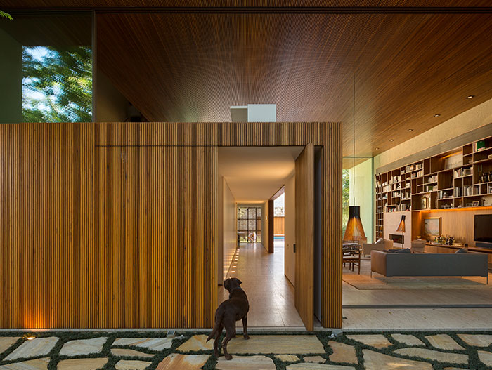 Tetris House - Modern Brazilian home by Studio MK27