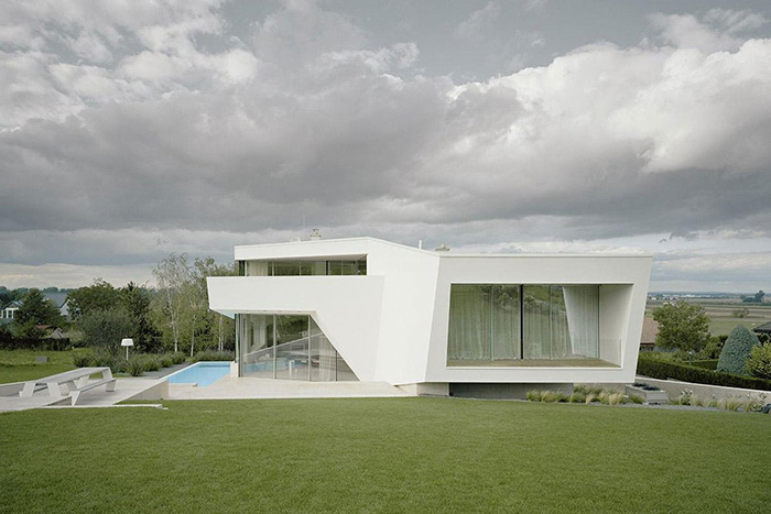 Ultra Modern House Near Vienna