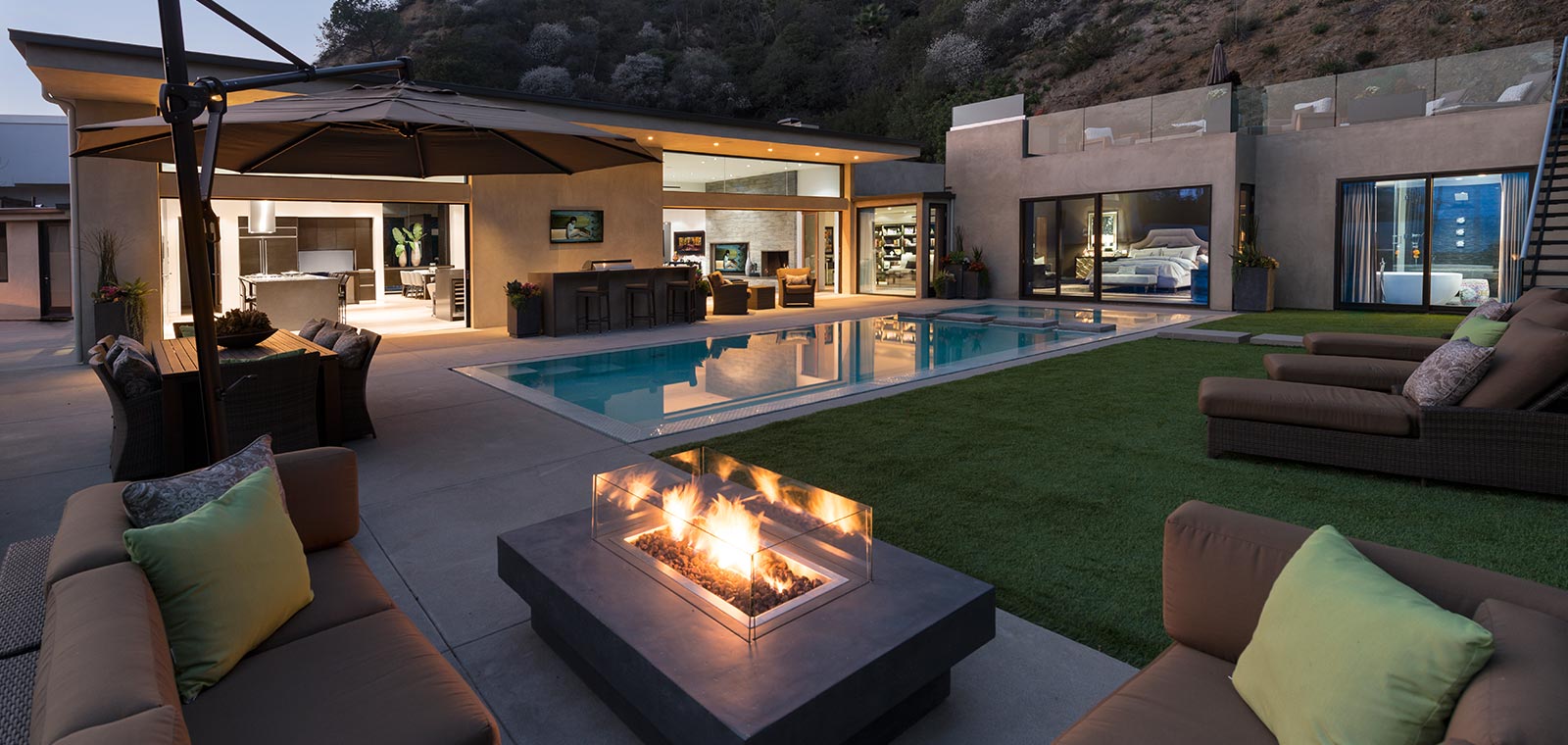 Wallace Ridge - A stylish modern home that suits the Beverly Hills lifestyle