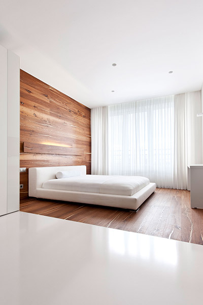 All white bedroom in Welton Park apartment, Moscow