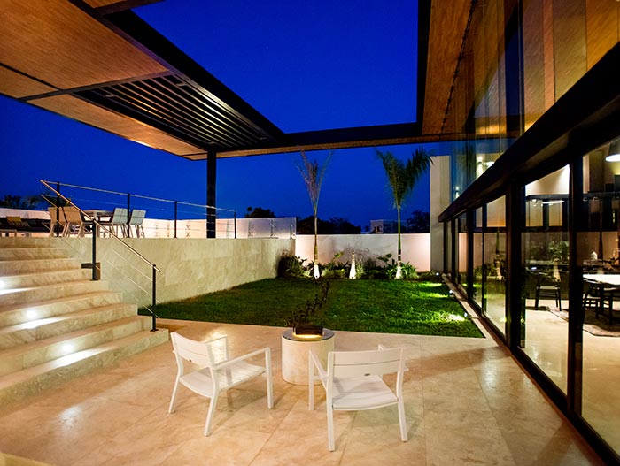 Amazing mexican house by Seijo Peon Arquitectos y Asociados