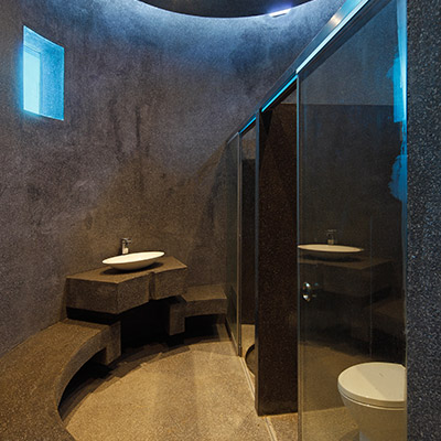 Contemporary bathroom design in breathtaking house in Peru: House Forever by Longhi Architects