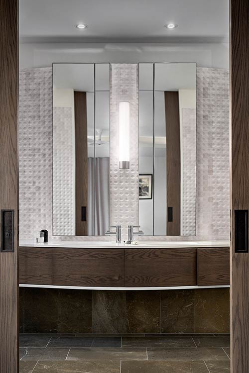 Bathroom designed by Luigi Rosselli Architects