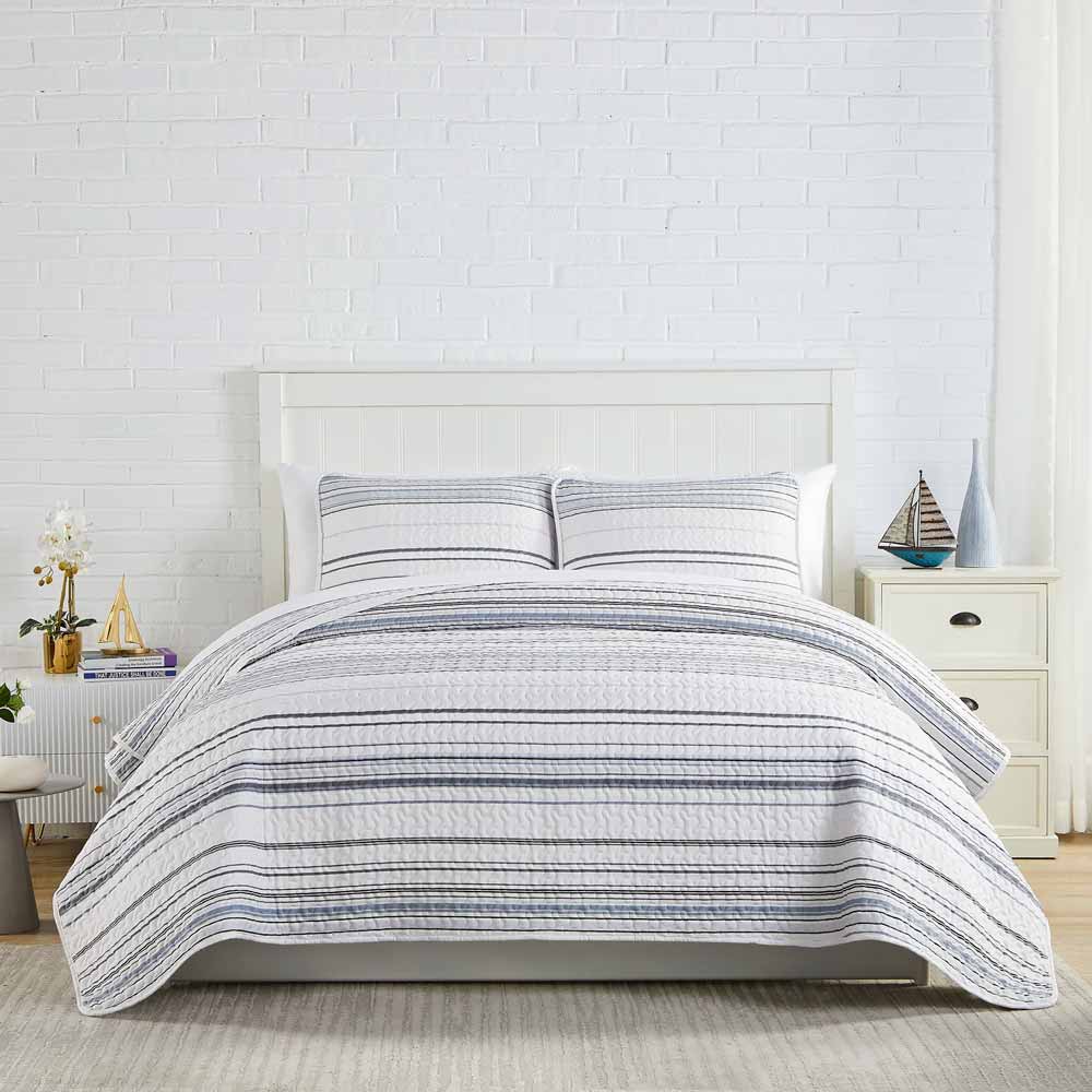 Beautiful summer bedding set with stripes - available in 3 colors: gray, taupe and blue, and 3 sizes: Twin, Queen, King