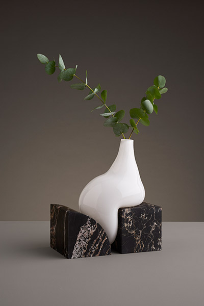 Beautiful sculptural vase by studio E.O. - part of Indefinite abstract vases collection