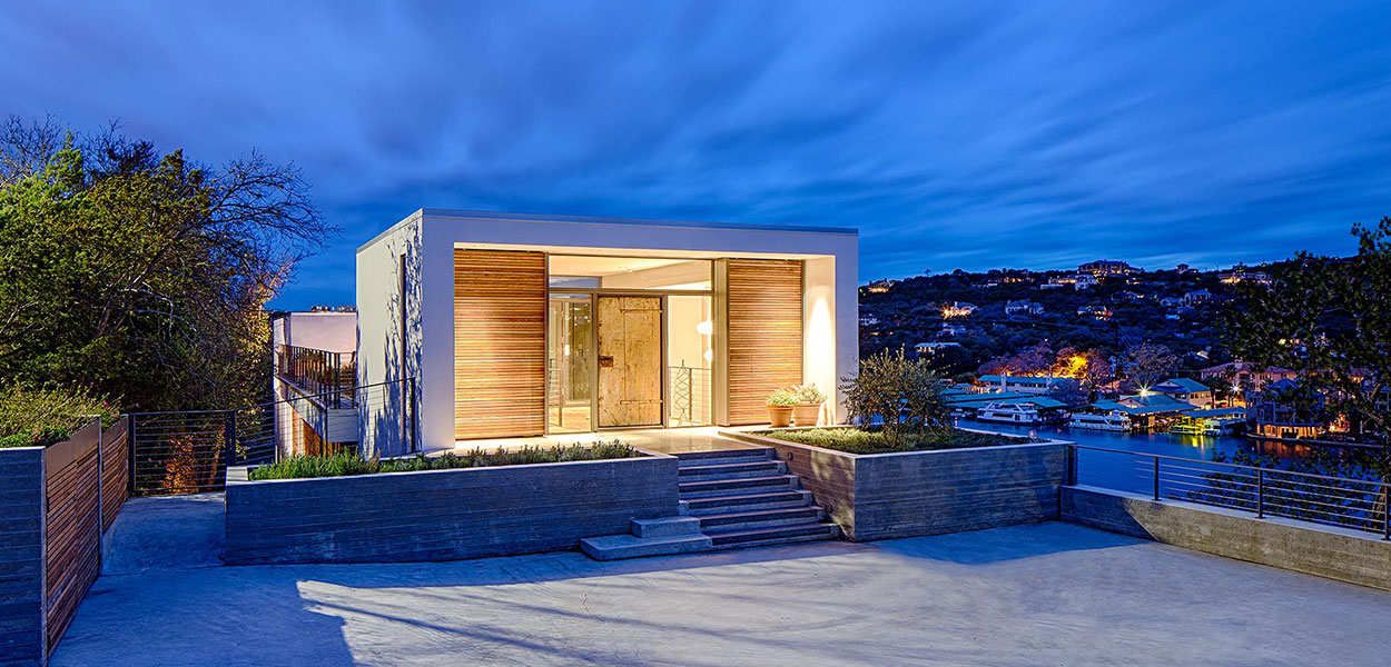 Bold modern entrance to cliff dwelling in Austin, Texas