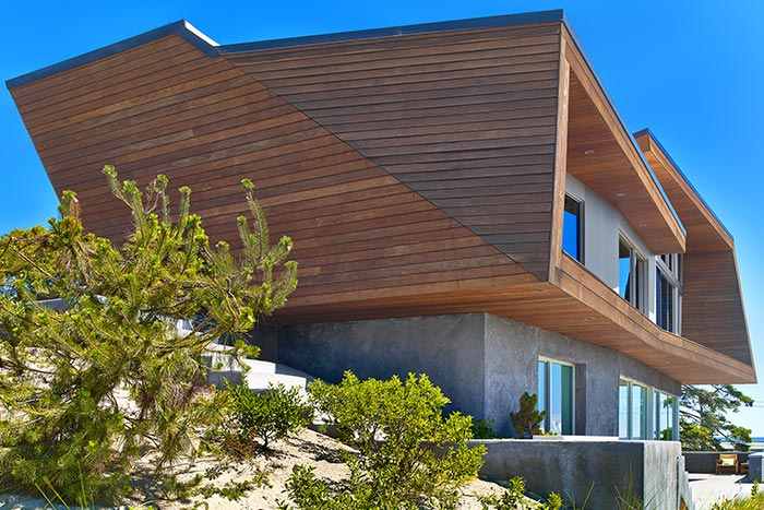 Contemporary beach house with stunning views of the Cape Cod Bay, Massachusetts