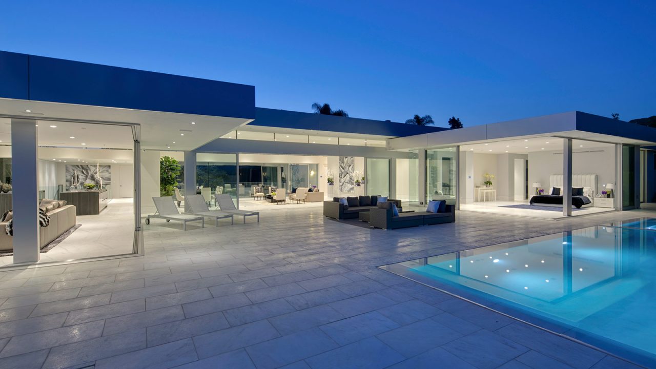 Carla Ridge Residence: Spectacular Beverly Hills mega mansion by McClean Design overlook Los Angeles