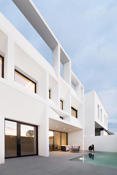 Casa Brise-Soleil by Ruben Muedra Estudio de Arquitectura located in Valencia, Spain