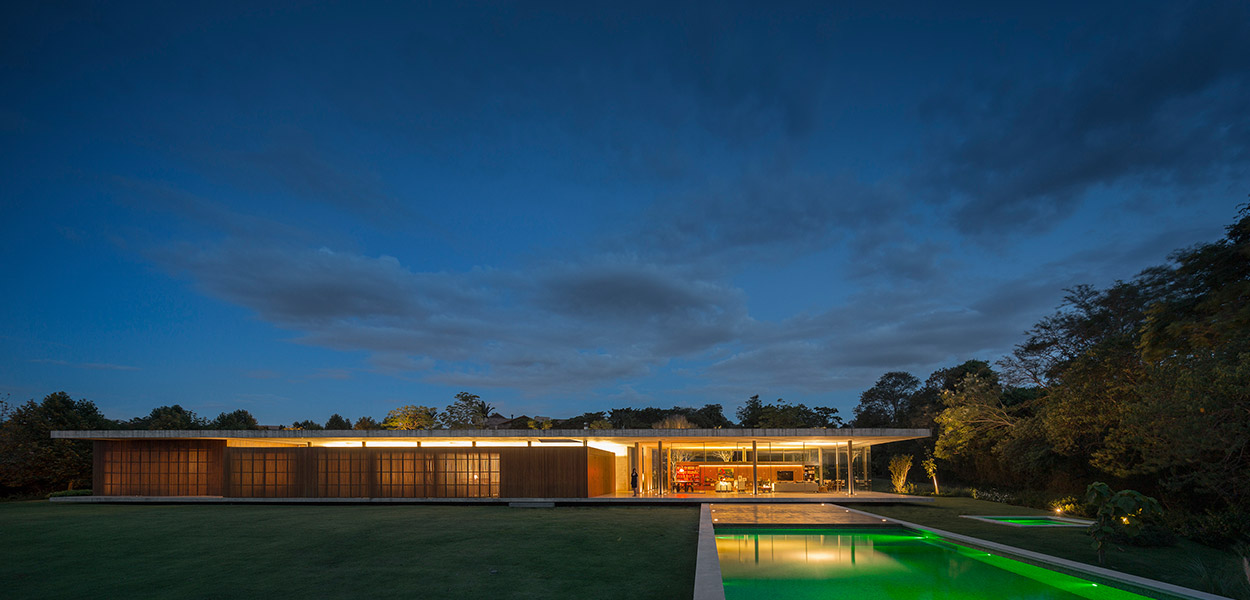 Casa Redux: a great vacation house near Sao Paulo, Brazil by Studio MK27