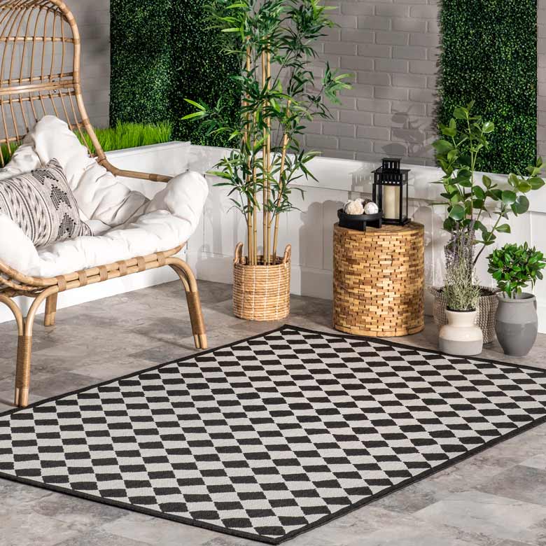 Black and White Checkered Indoor/Outdoor Area Rug