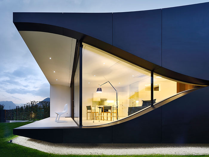Contemporary architecture at its best : Amazing Mirror Houses by Peter Pichler Architecture