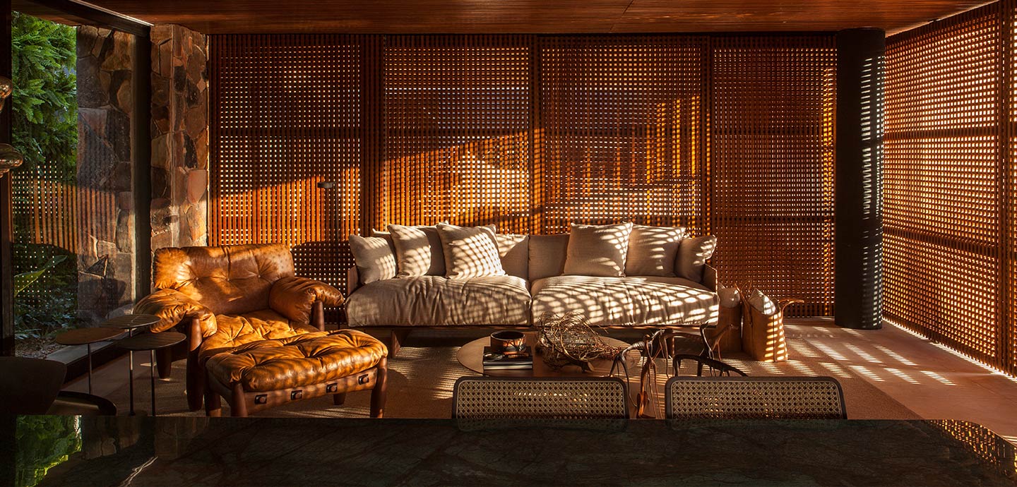 Gorgeous living room design idea in a contemporary Brazilian house for an art collector by mf+arquitetos