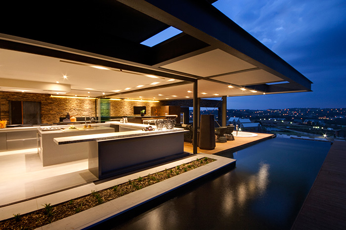 Contemporary mansion with magnificent city views - House Boz by Nico van der Meulen Architects