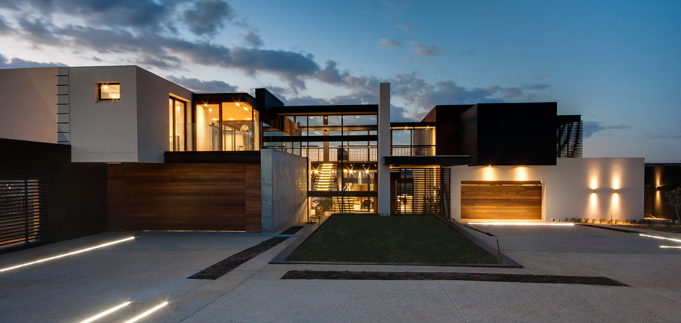 Contemporary exterior of a luxurious mansion in South Africa - House Boz by Nico van der Meulen Architects