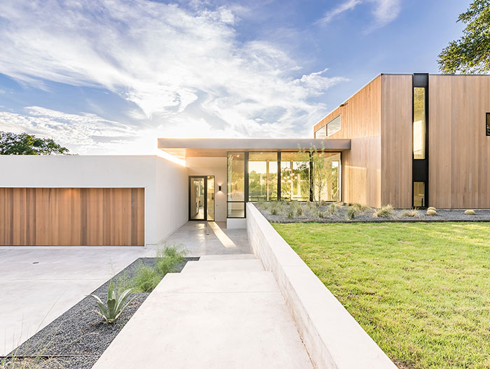 Designed by Matt Fajkus Architecture, this dazzling house in Austin has magnificent views and lets the family enjoy an indoor-outdoor lifestyle