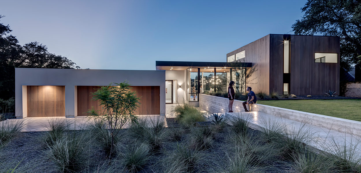 Dazzling house in Austin, Texas lets the family enjoy an indoor-outdoor lifestyle - [Bracketed Space] House by Matt Fajkus Architecture