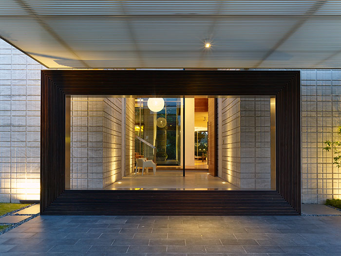 Entrance to contemporary beach house in Sentosa Cove , Singapore