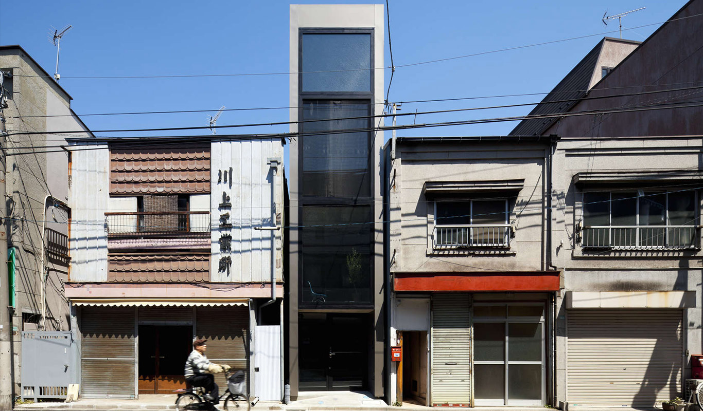 Compact living: extremely narrow house in Tokyo, Japan divided into several floor levels with minimalist interior by YUUA Architects