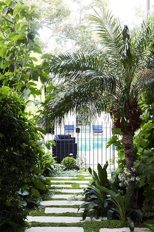 Peppertree Villa by Luigi Rosselli Architects located in Bellevue Hill, Sydney, Australia - beautiful garden