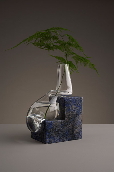 Indefinite vases by Studio E.O - abstract melting vase design