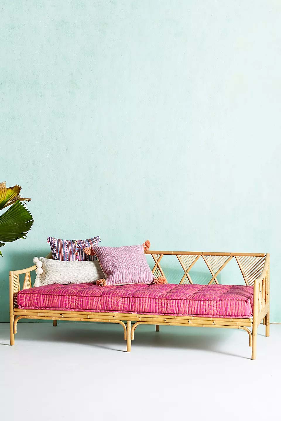 15 Rattan Daybeds That Are Perfect for Lounging | 10 Stunning Homes