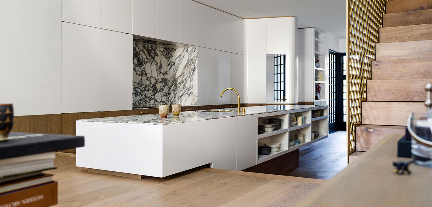 Contemporary kitchen design in stylish terraced house in Sydney - designed by Luigi Rosselli Architects