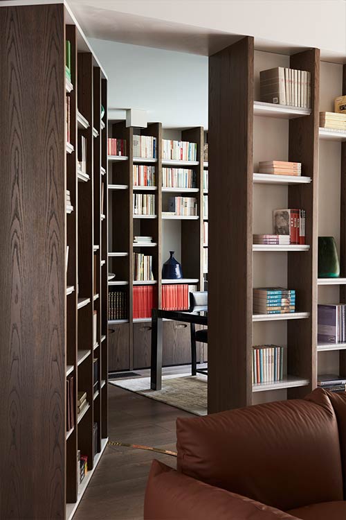 Library in an Australian home designed by Luigi Rosselli Architects