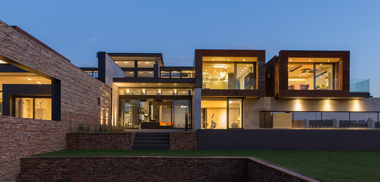 This contemporary mansion in South Africa blends luxury with comfort - by Nico van der Meulen Architects