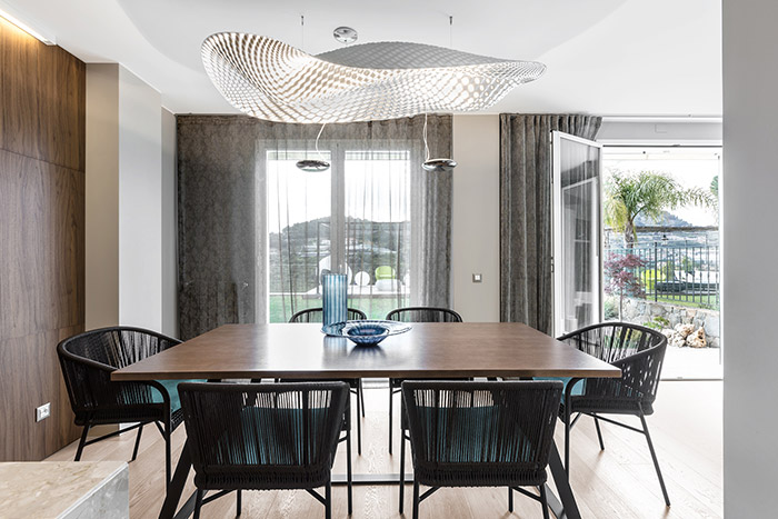 Luxurious dining room in stylish villa in Bordighera, Italy - interior design by NG-Studio