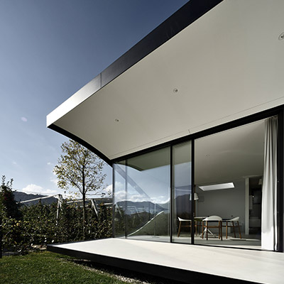 Mirror Houses - contemporary architecture that brings the incredible landscape inside