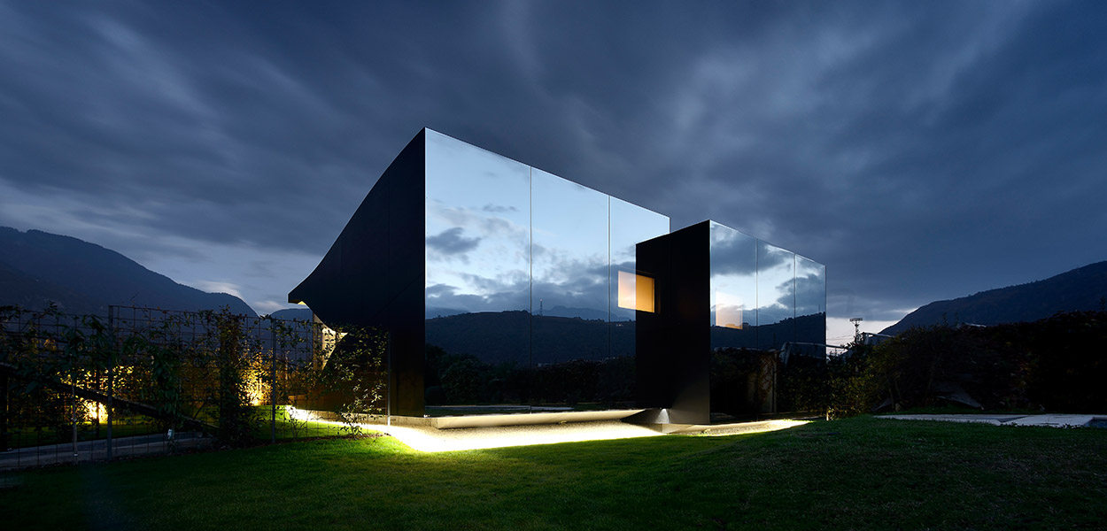 Mirror Houses - best vacation homes in Italy designed by Peter Pichler Architecture