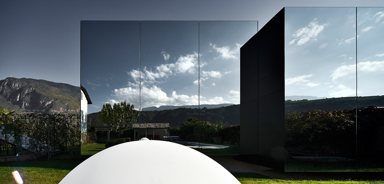 Mirror Houses - Contemporary architecture at its very best